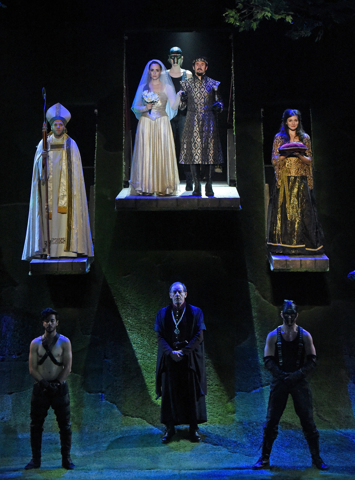 Vesturport and The Wallis’ The Heart of Robin Hood. Pictured (l-r): Cast of The Heart of Robin Hood. Photo credit: Kevin Parry for The Wallis.